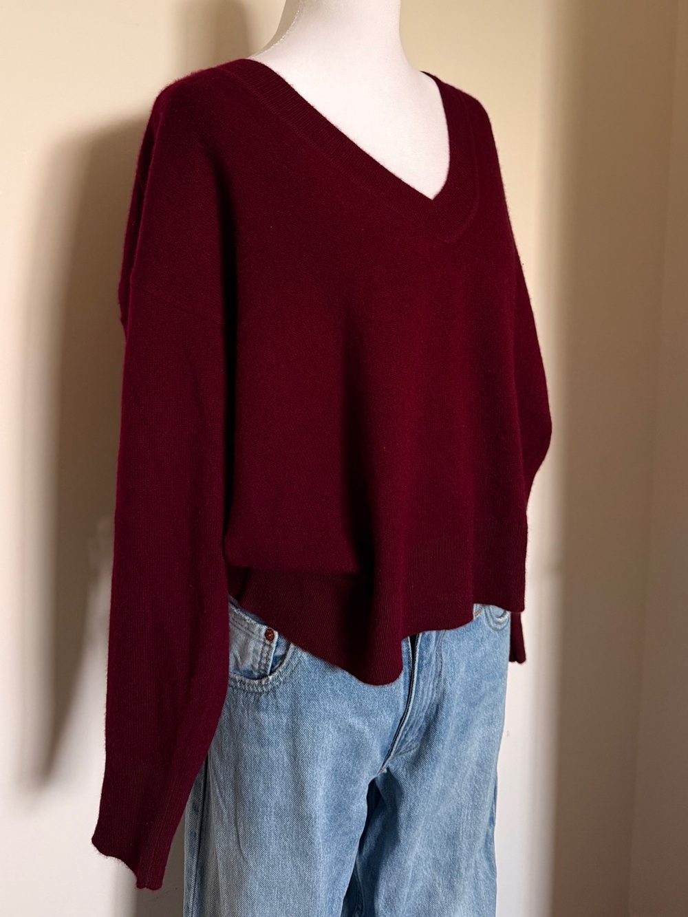 Cashmere V-Neck Burgundy Women’s Sweater - Picture 3 of 4
